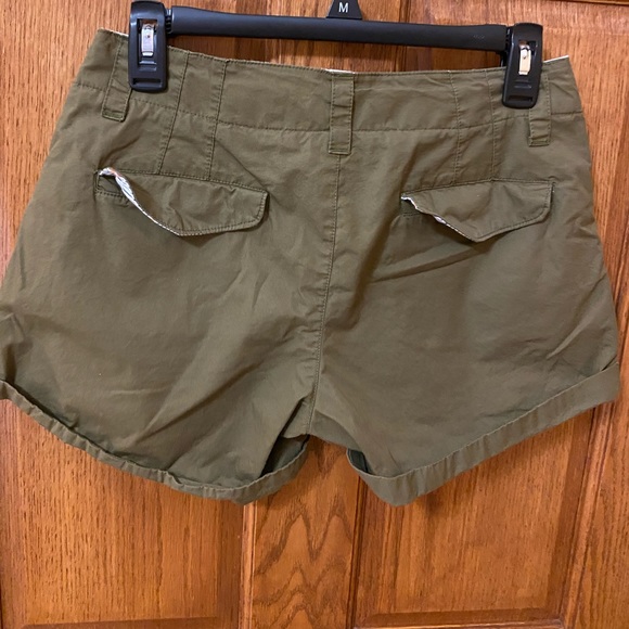 Nike Shorts - Picture 2 of 4